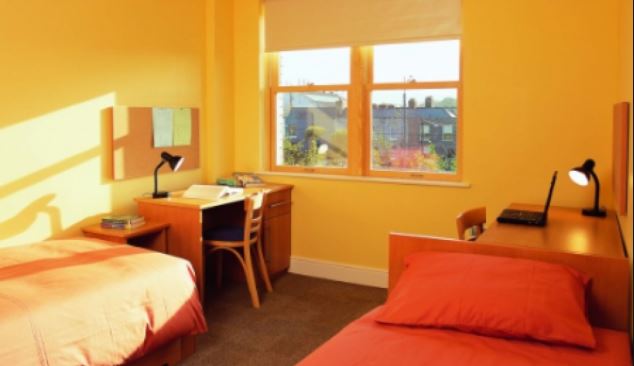 GRIFFITH HALLS RESIDENCE ROOM